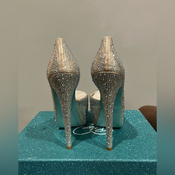 NEW IN BOX BLUE BY BETSEY JOHNSON RHINESTONE HEELS - Picture 8 of 13